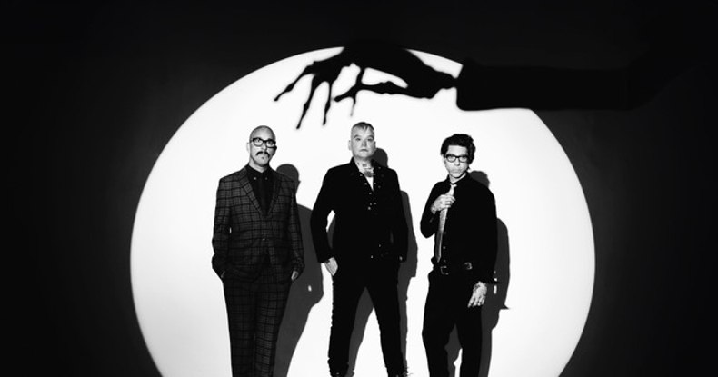 ALKALINE TRIO: Ironie und bittersüße Sensibilität