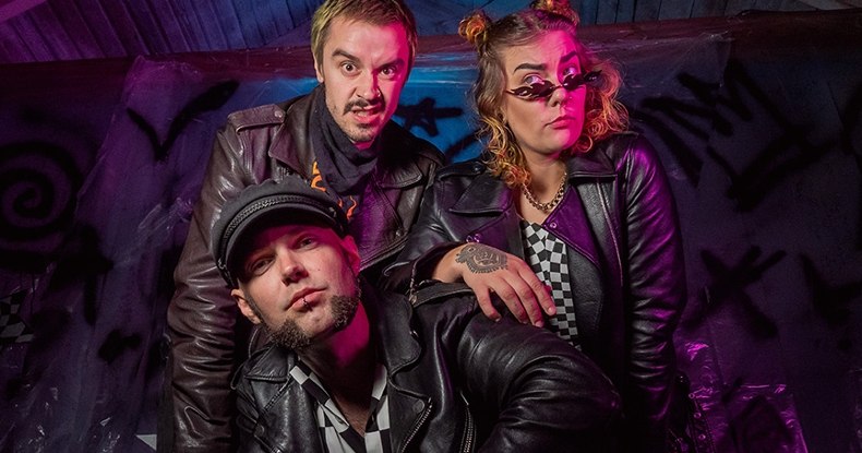 Ox präsentiert: THE SENSITIVES