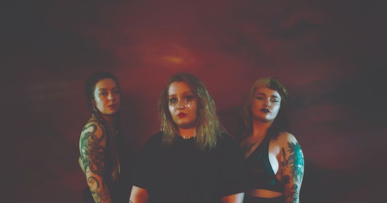 DEATH PILL: Hardcore, Punk und Riot Grrrl