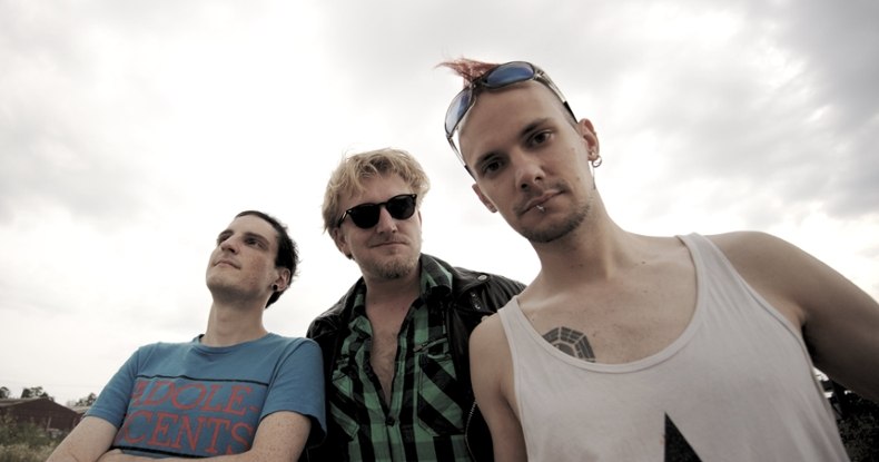 Videopremiere: ERNTE 77 „Die goldene Mitte“