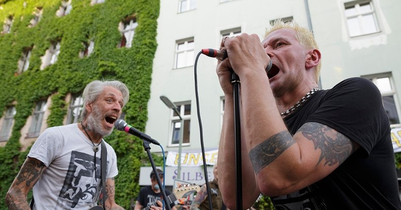 Videopremiere: ES WAR MORD