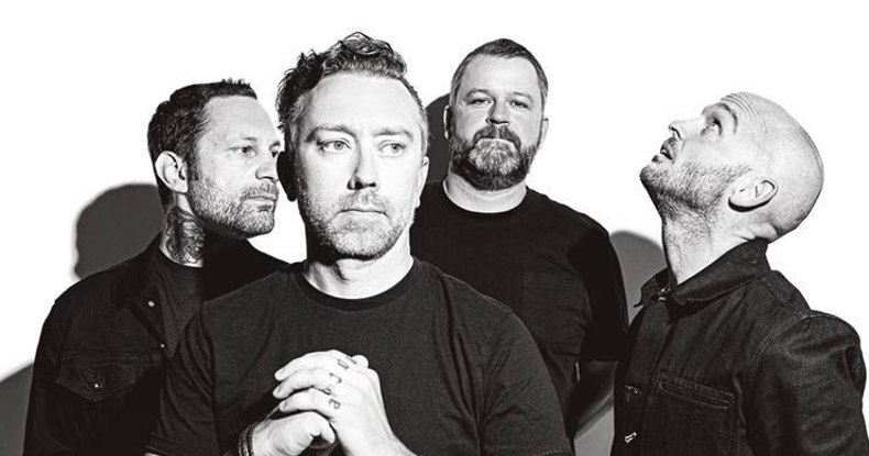 RISE AGAINST: Mit Streichern