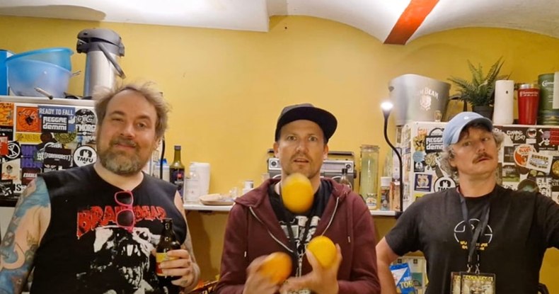 SHITLERS: Song für Wölfi