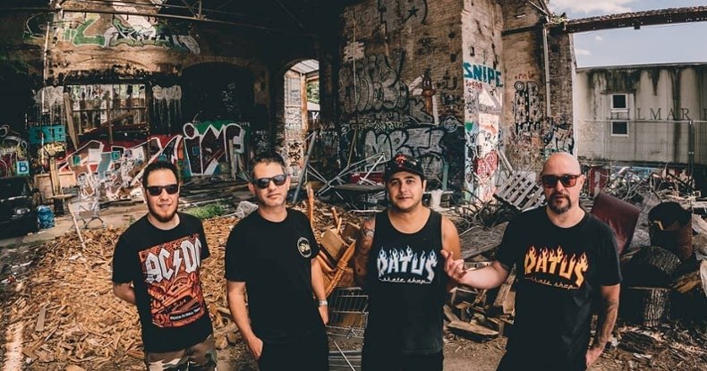 Ox präsentiert: STATUES ON FIRE
