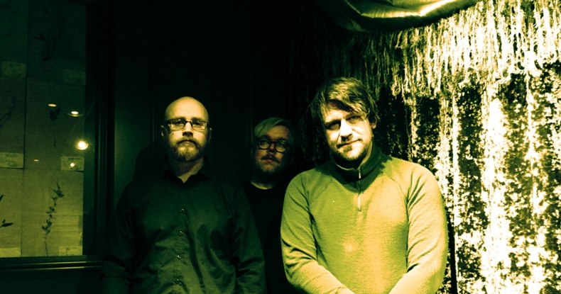 Premiere: „Cardiac Arrest“ von STATUES