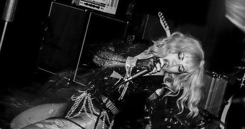SUZI MOON: Cartoon-Video zu „99 Miles To Pasadena“